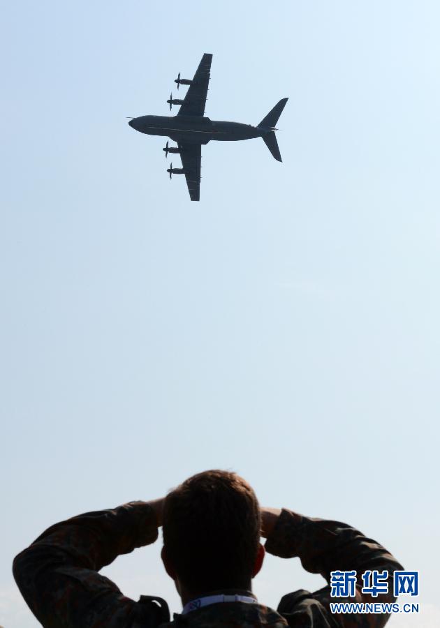 ���п�܇(ch��)A-400M܊���\ݔ�C�M(j��n)���w�б���